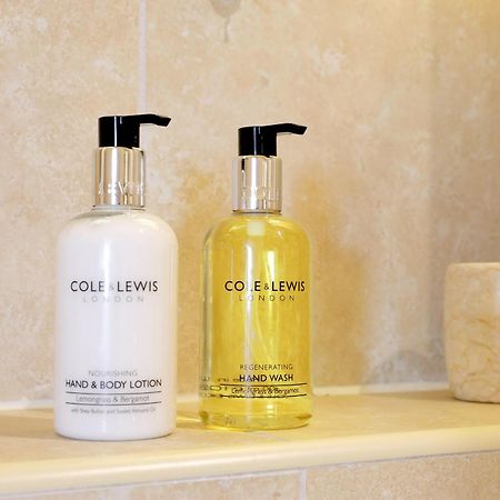 Отель Masons Arms Montacute Экстерьер фото