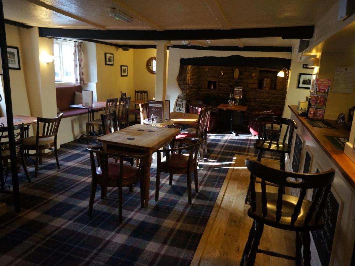 Отель Masons Arms Montacute Экстерьер фото