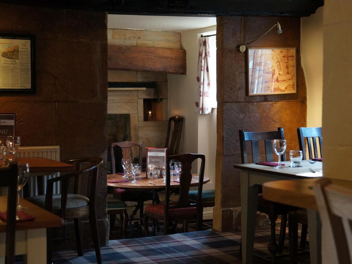 Отель Masons Arms Montacute Экстерьер фото