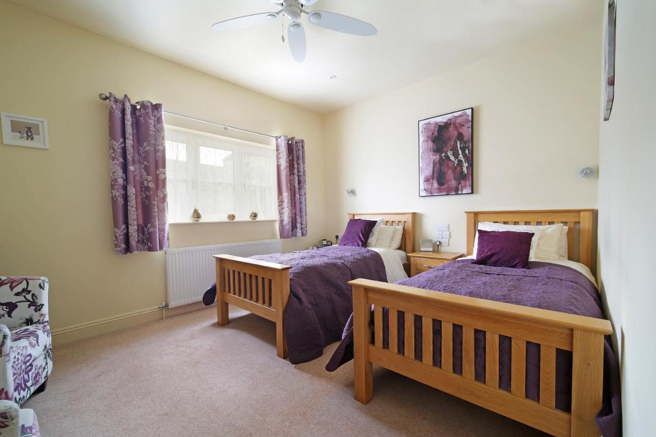 Отель Masons Arms Montacute Экстерьер фото