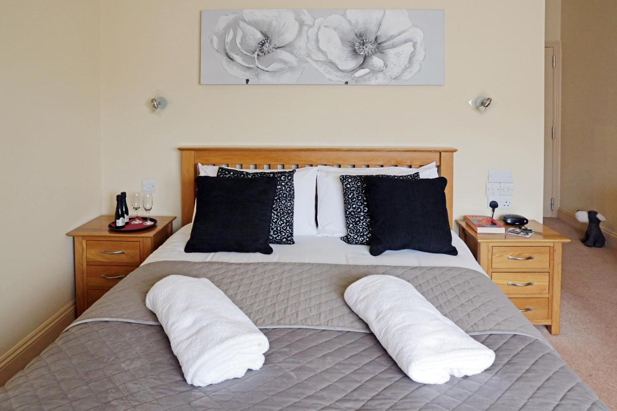 Отель Masons Arms Montacute Экстерьер фото